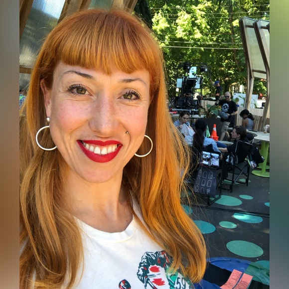 Meet your Posher, Posh - Picture 1 of 1